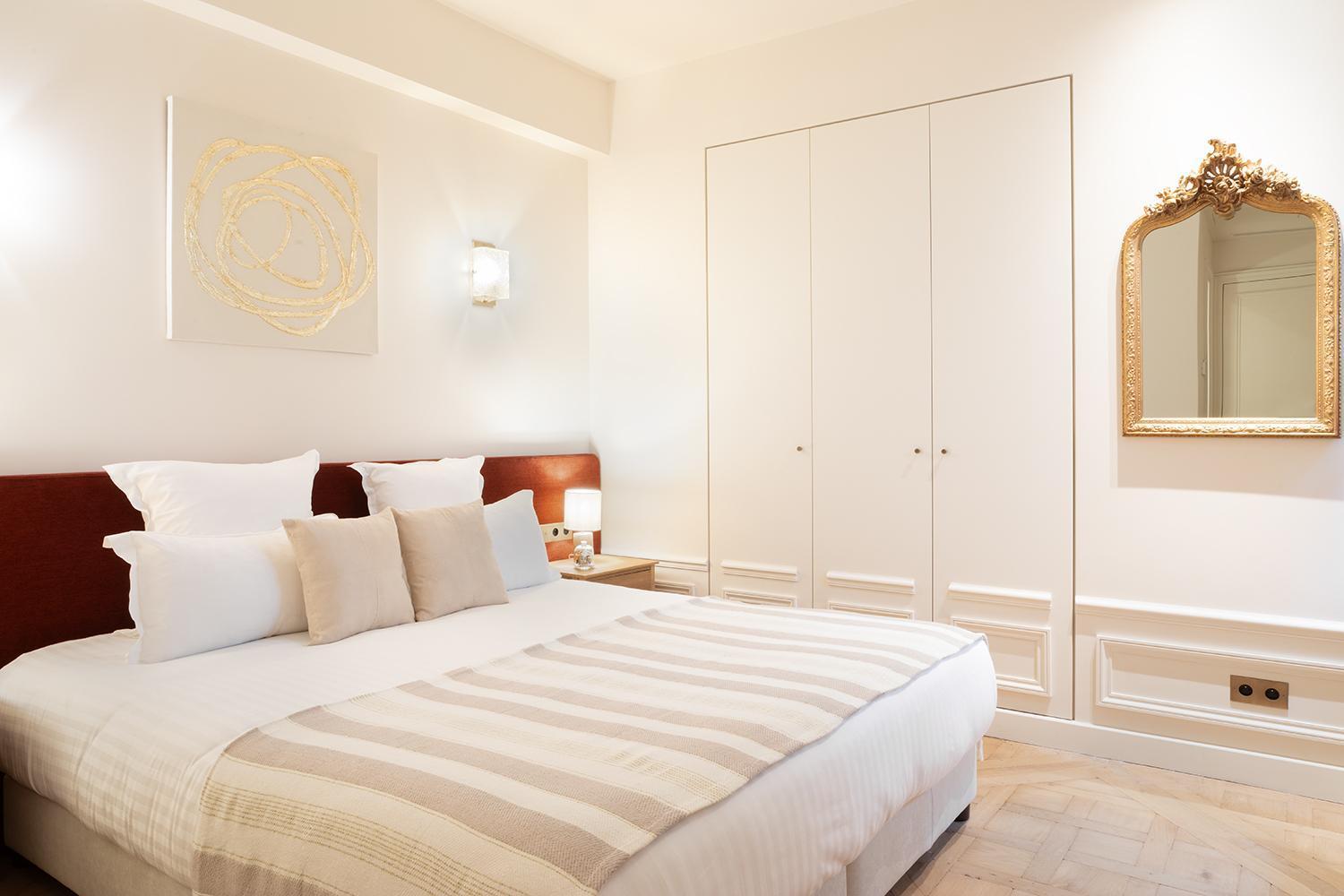 Pick A Flat'S Apartements With Services In Louvre - Rue Des Halles Париж Экстерьер фото